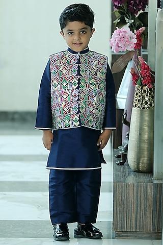 blue-raw-silk-applique-embroidered-bundi-jacket-set-for-boys