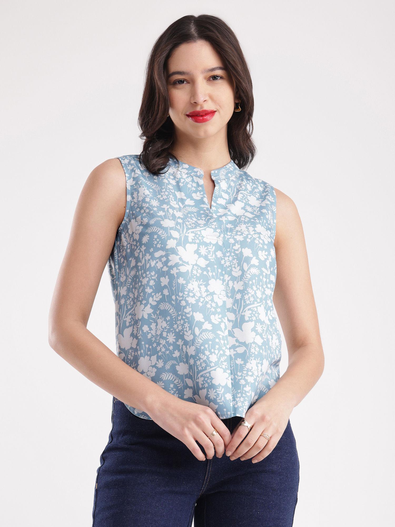 blue & white floral print top