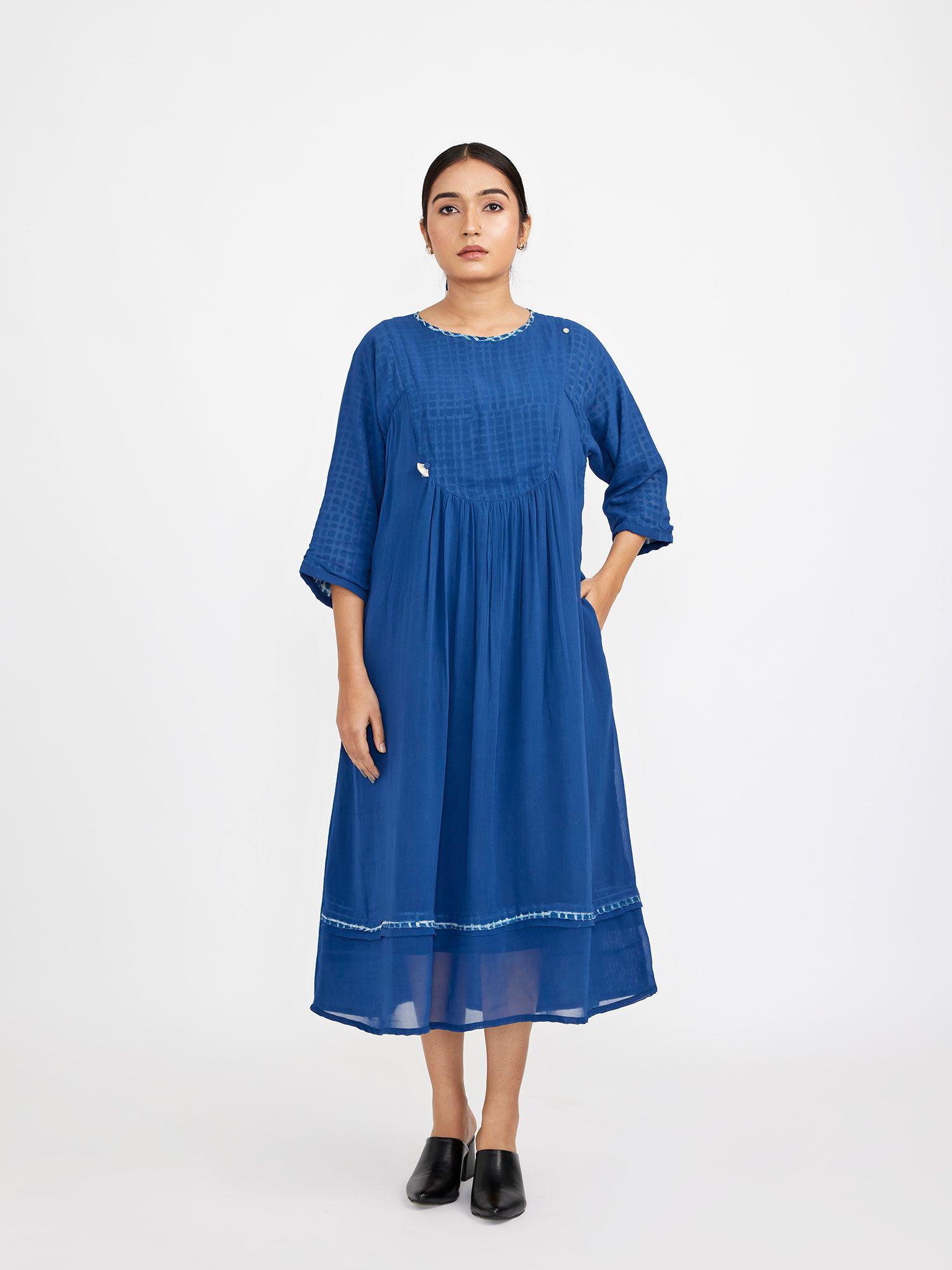 blue midie u-yoke dress