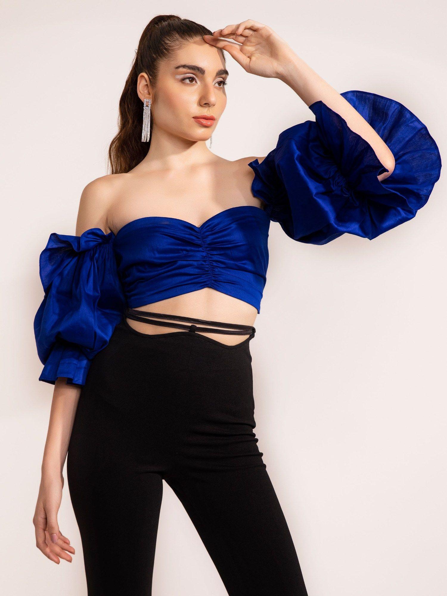 blue off shoulder ruffle sleeve crop top