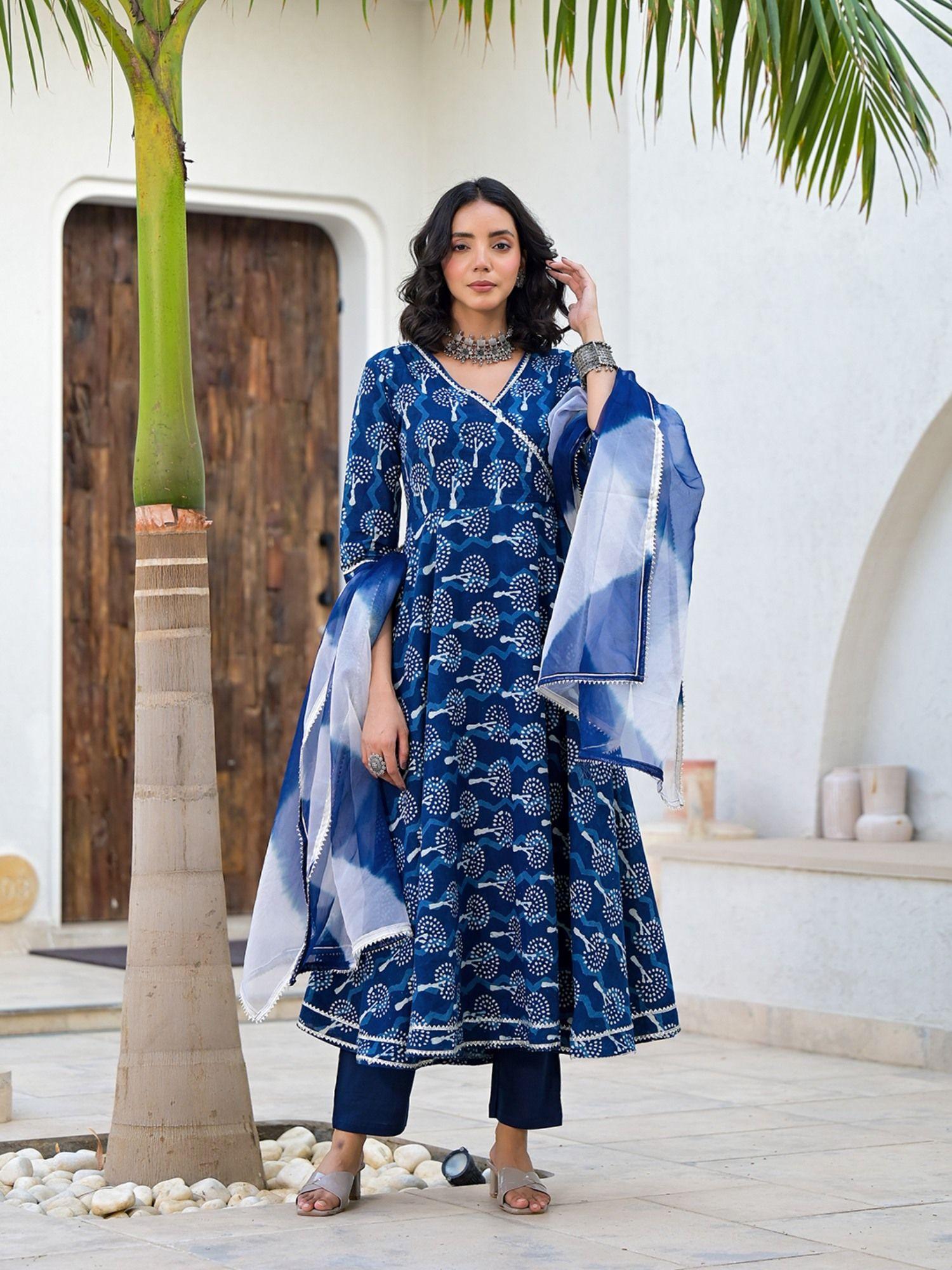 blue printed cotton angarkha kurta with pant and dupatta (set of 3)