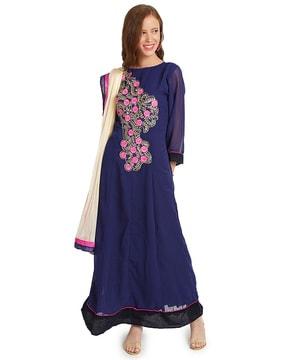 boat-neck salwar with floral lace