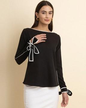 boat-neck full sleeves top