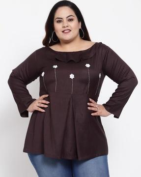 boat neck top with flower applique