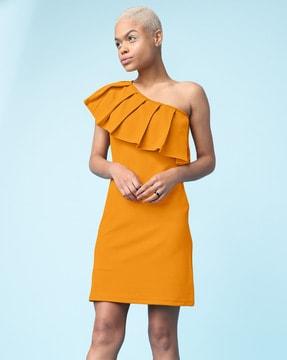 bodycon dress with ruffled detail