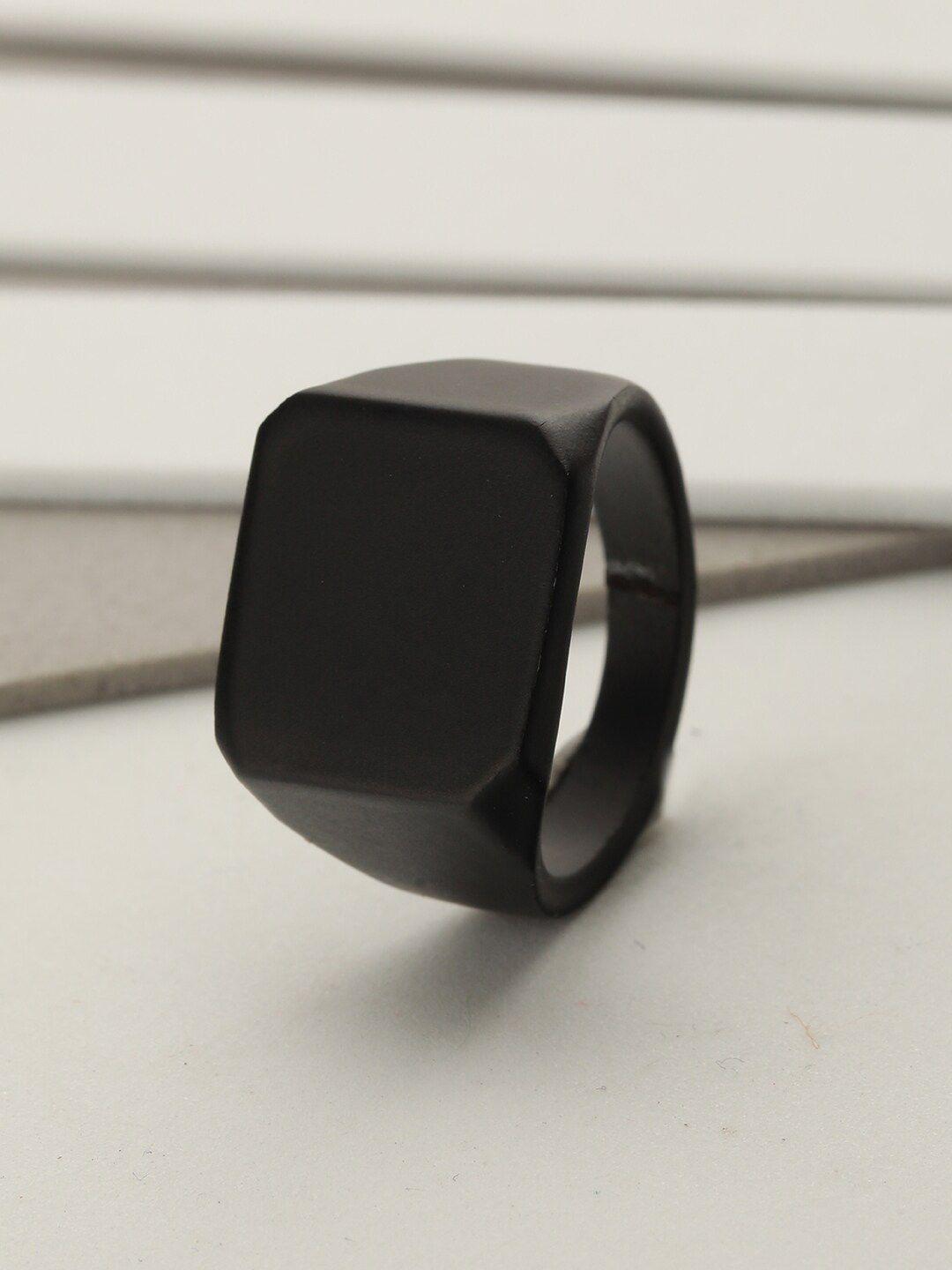 bold by priyaasi men block finger ring