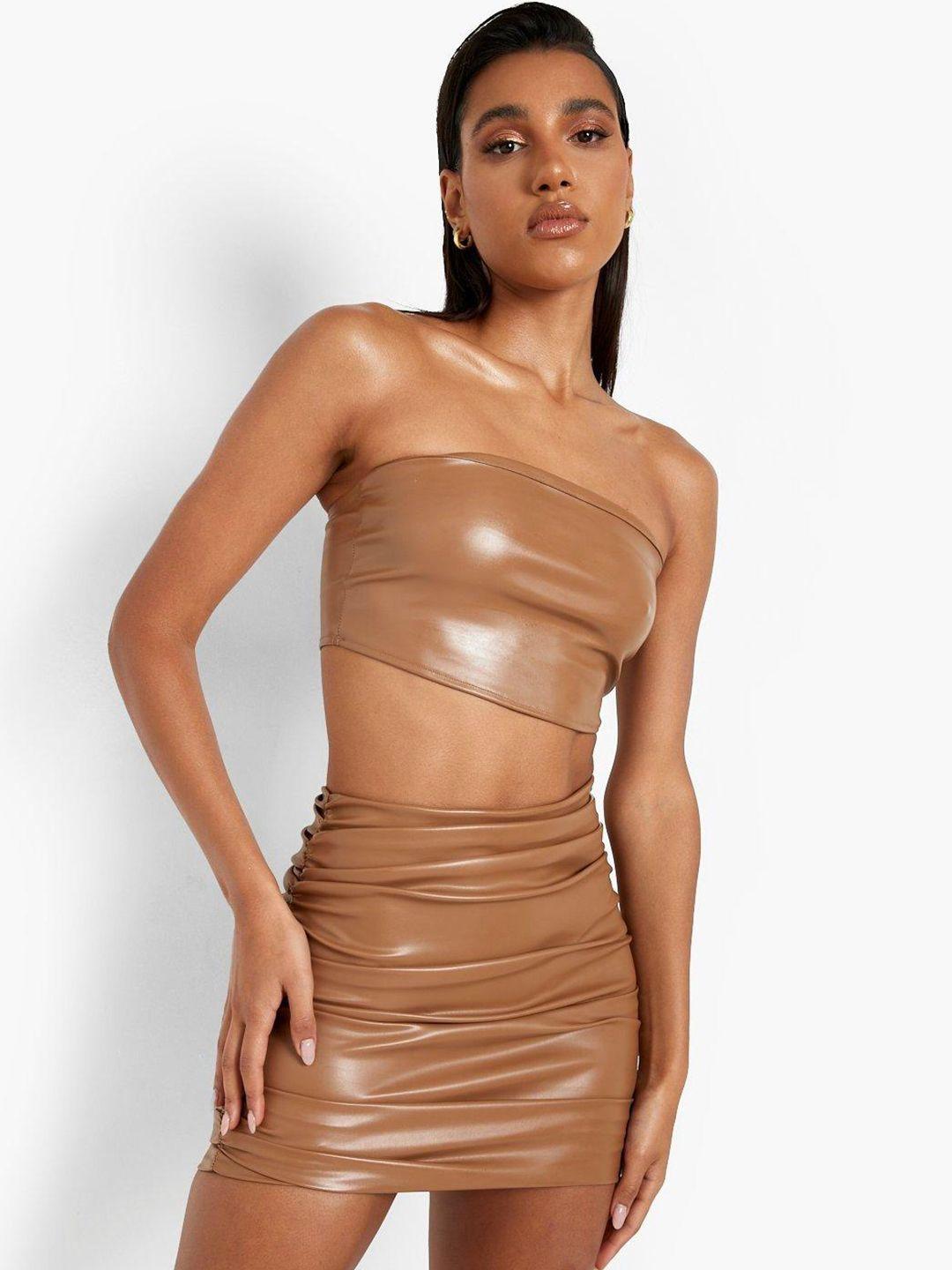 boohoo off-shoulder tube crop top