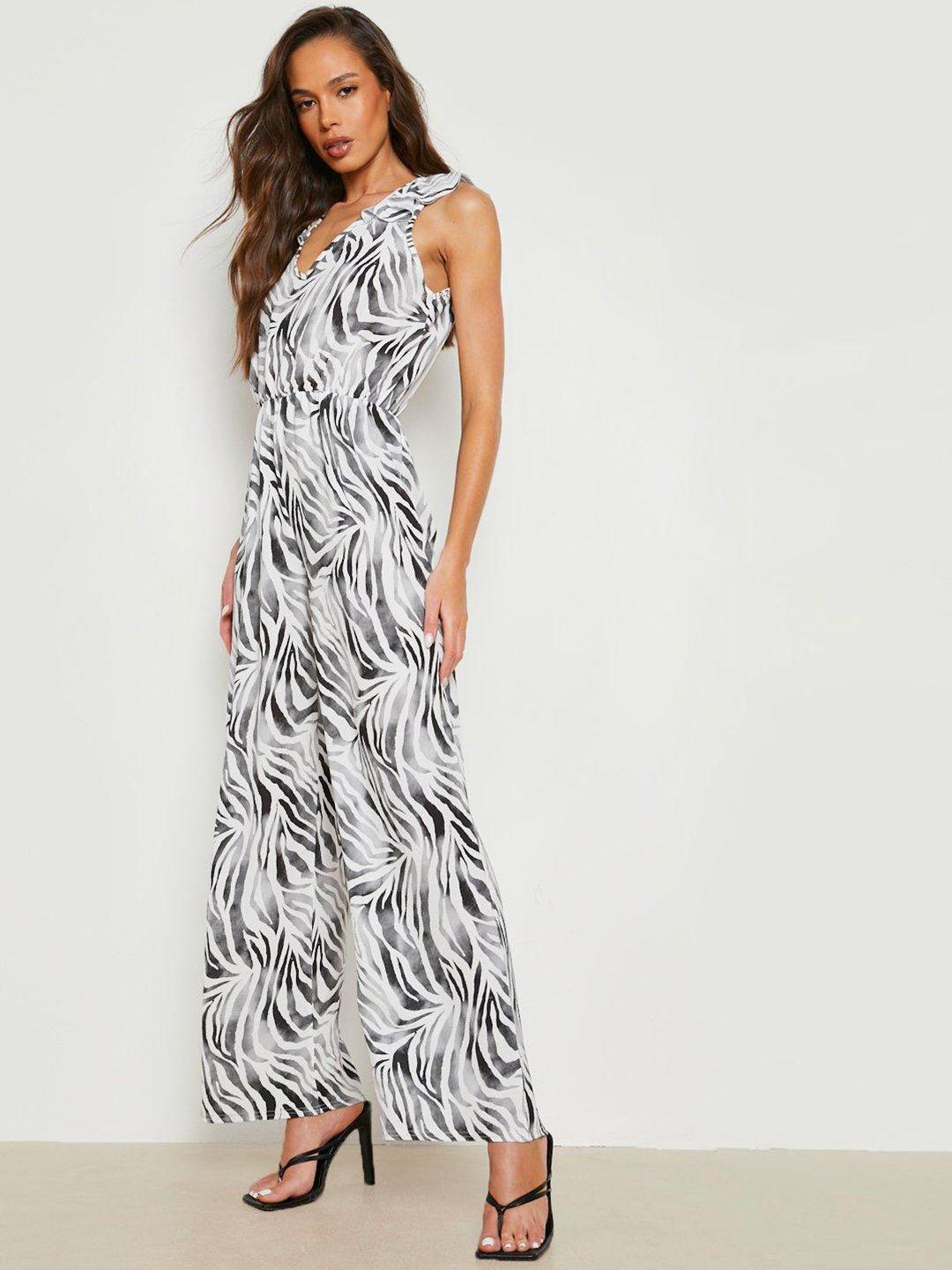 boohoo printed basic jumpsuit with ruffles