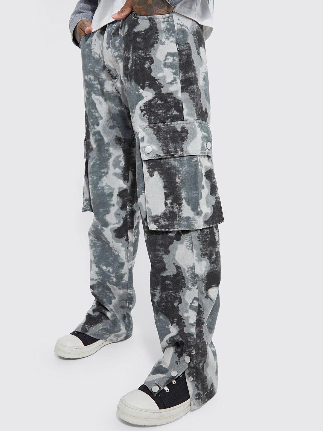 boohooman camouflage printed loose fit cargos