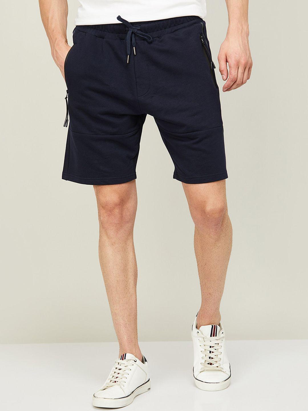 bossini men cotton mid-rise shorts