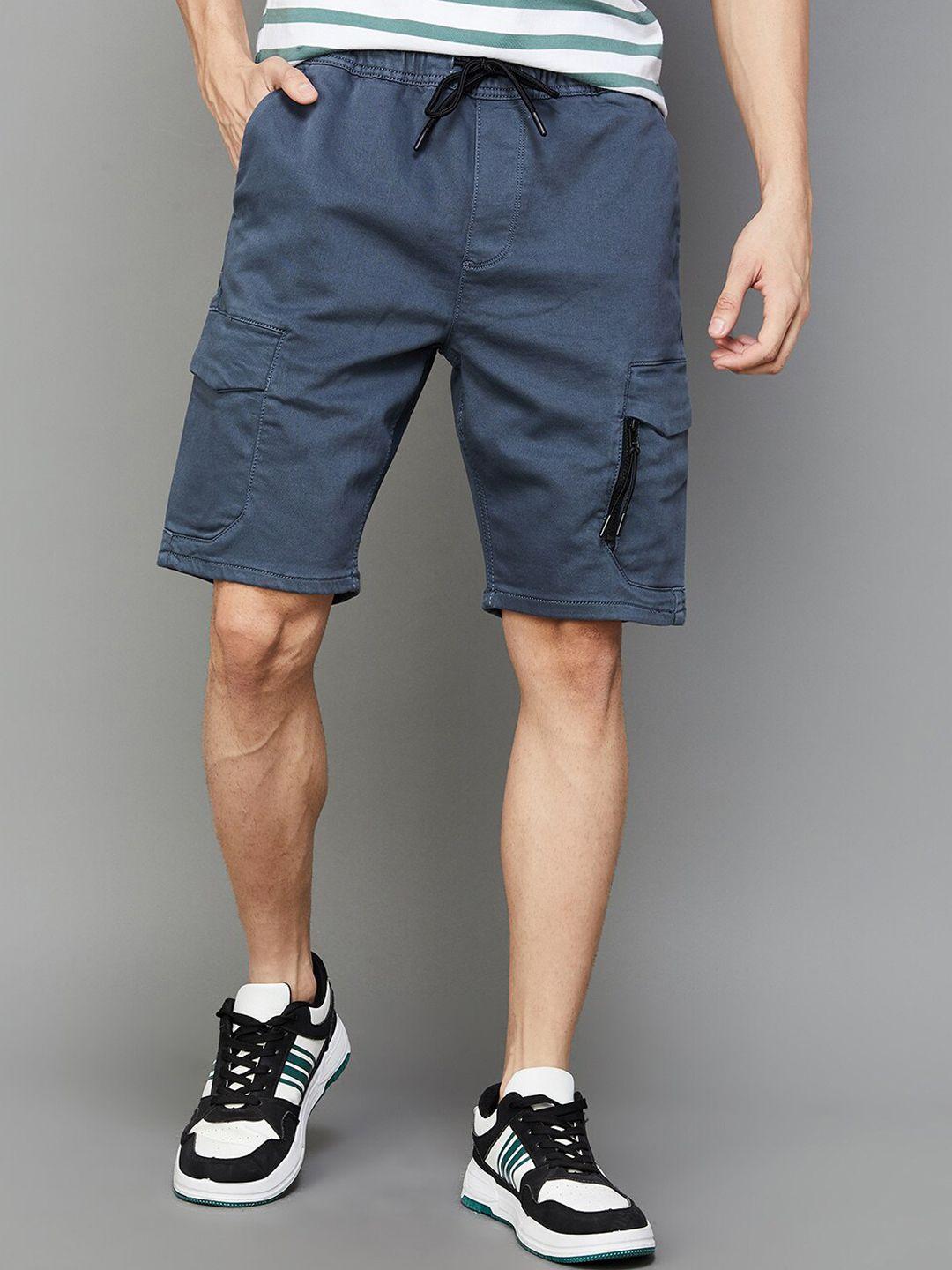 bossini men mid-rise cargo shorts
