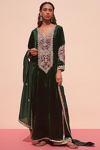 bottle green velvet embroidered kurta set