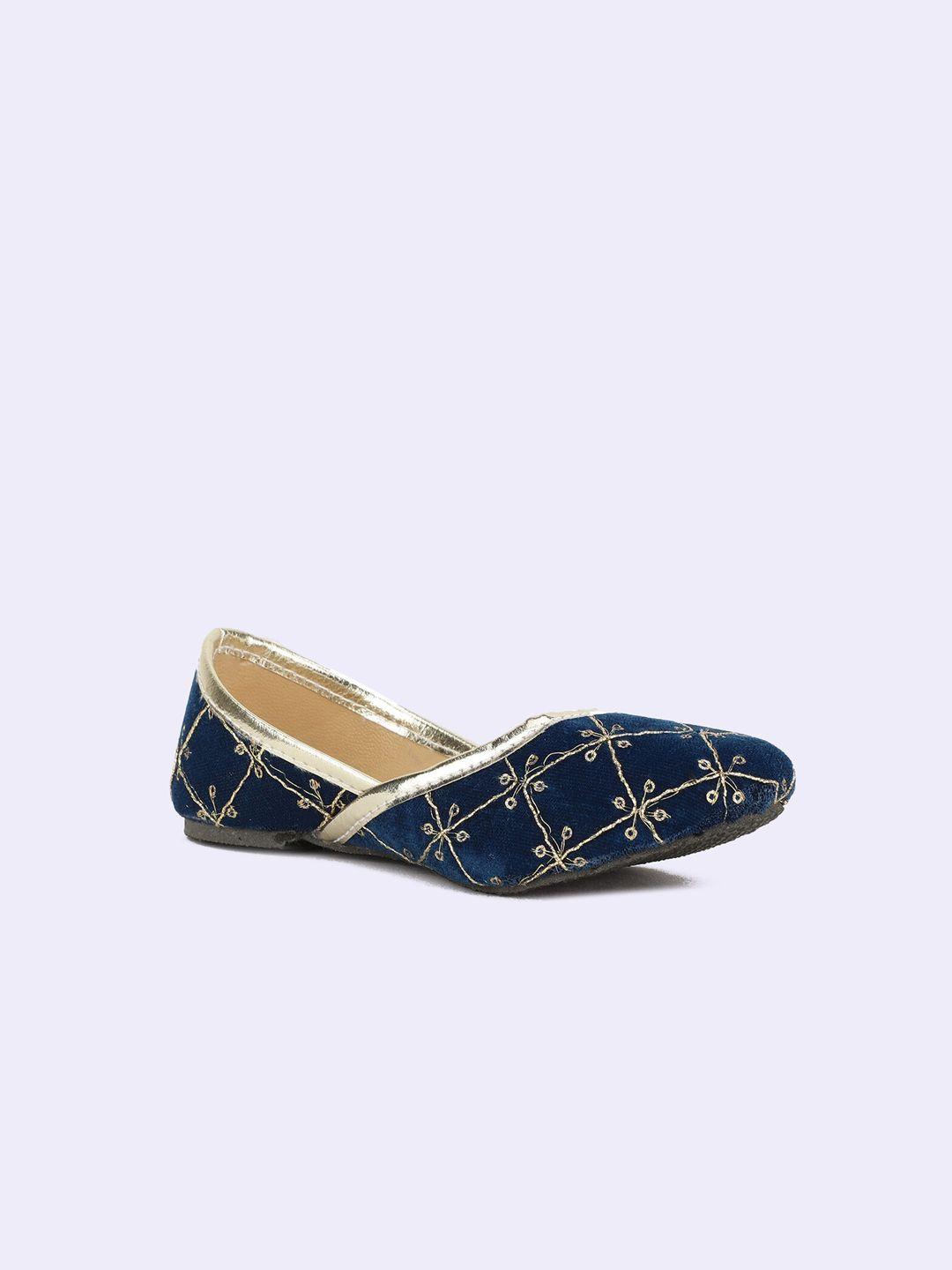 bownbee girls blue ethnic flats