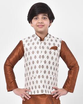 boy printed jacket with insert pockets