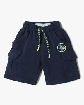 boys brand print regular fit cargo shorts