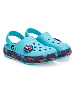 boys perforated slingback clogs with appliques