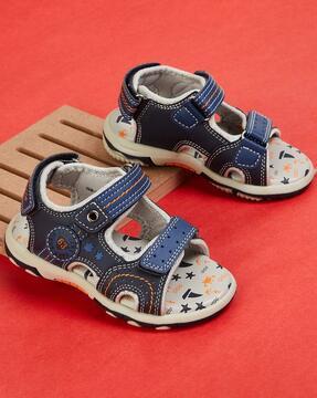 boys printed slip-on sandals with velcro fastening