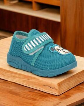 boys round-toe shoes with velcro closure