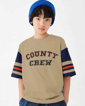 boys typographic print loose fit t-shirt