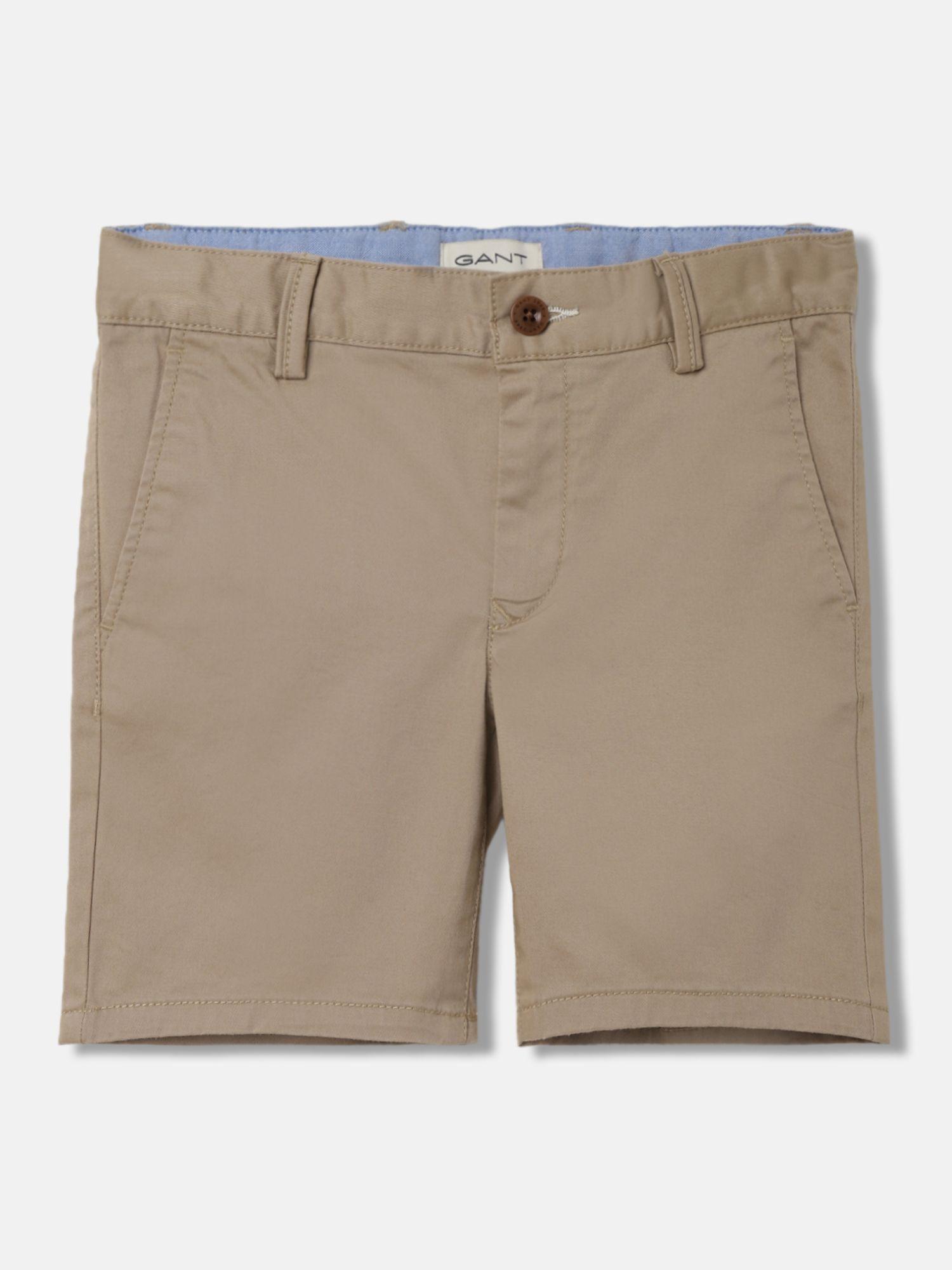 boys beige solid mid-rise regular fit chino shorts