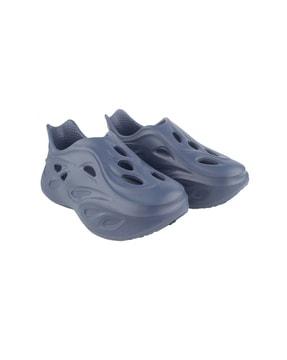 boys croslite perforated clogs