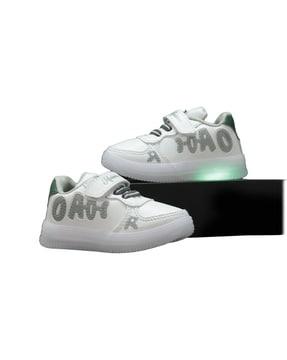 boys low-tops sneakers with lace fastening