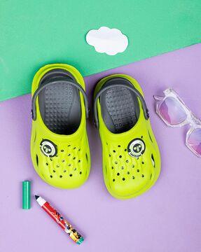 boys perforated slingback clogs with appliques