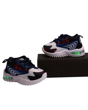 boys printed lace-up sneakers