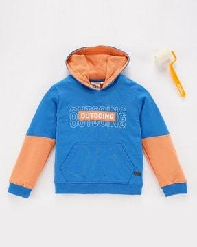 boys printed regular fit hoodie