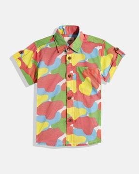 boys printed regular fit shirt with patch pocket