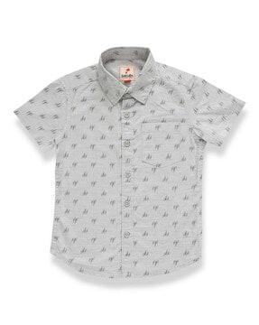 boys printed regular fit shirt with patch pocket