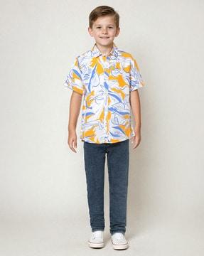 boys printed regular fit shirt