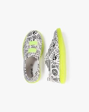 boys printed slip-on shoes