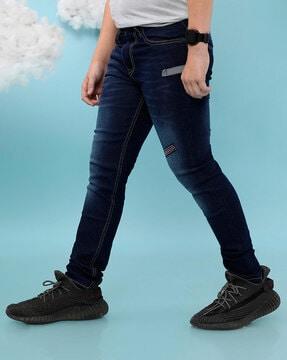 boys regular fit jeans with 5-pocket styling