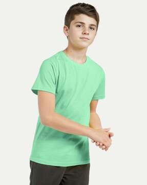 boys relaxed fit round-neck t-shirt