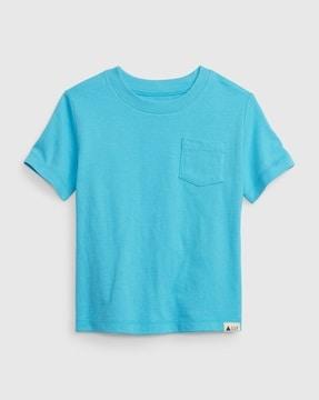 boys round-neck t-shirt with patch pocket