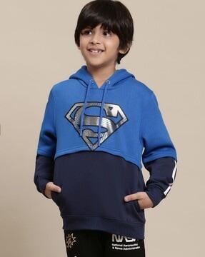 boys super man printed regular fit hoodie