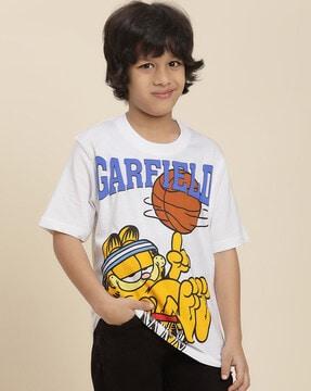 boys typographic print regular fit t-shirt with short sleeves