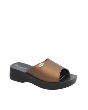 brand print slip-on slides