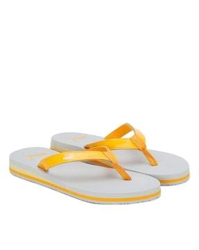 brand print thong-strap flip-flops