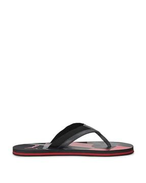 brand print thong-strap sandals