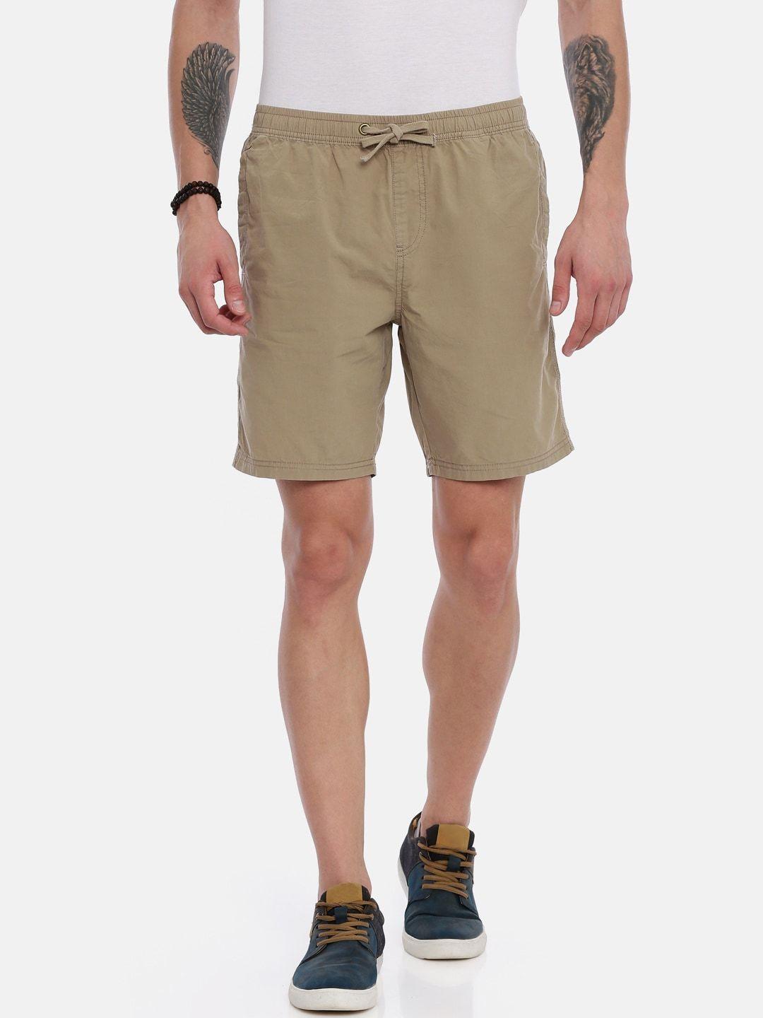breakbounce men beige solid slim fit regular shorts