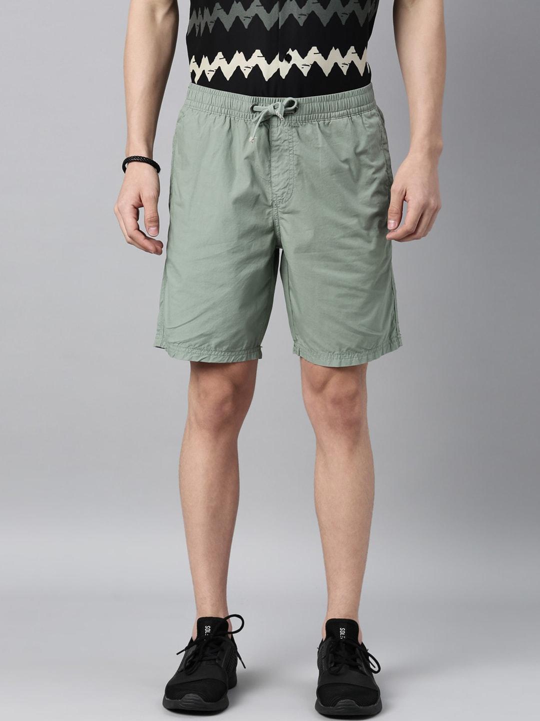 breakbounce-men-green-slim-fit-low-rise-sports-shorts
