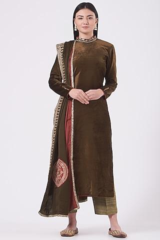 brown velvet embroidered kurta set for girls