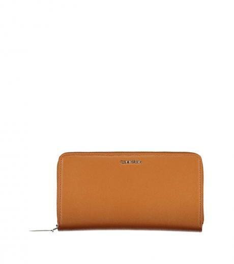 brown zipper wallet