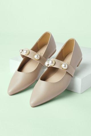 brown solid casual women flat shoes
