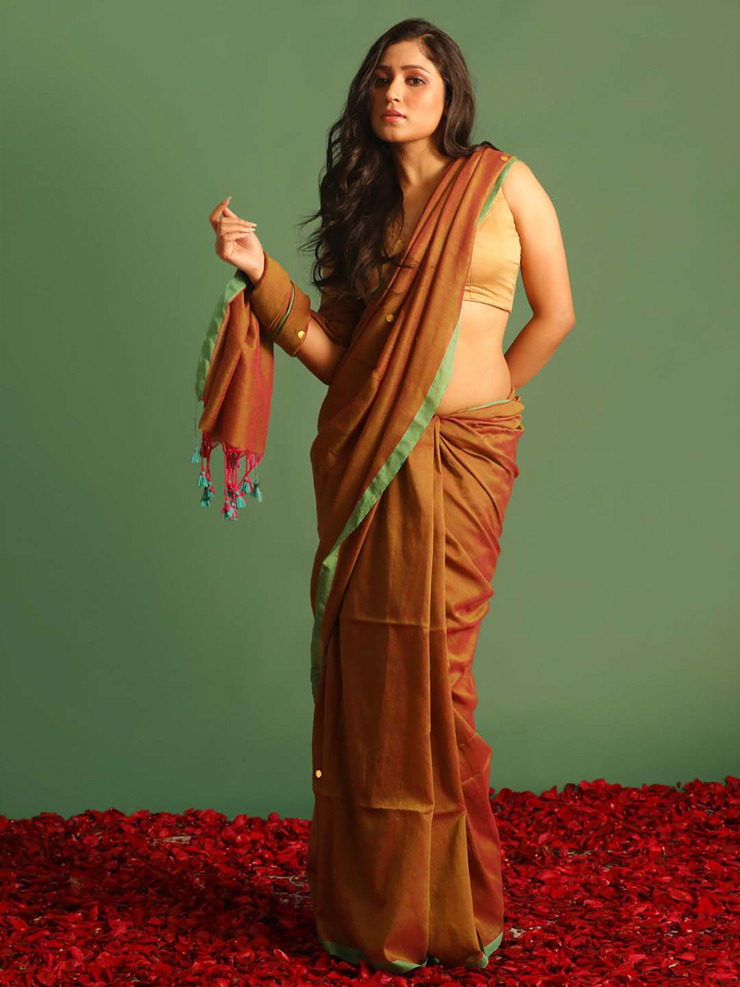 brown solid daily wear saree with unstitched blouse