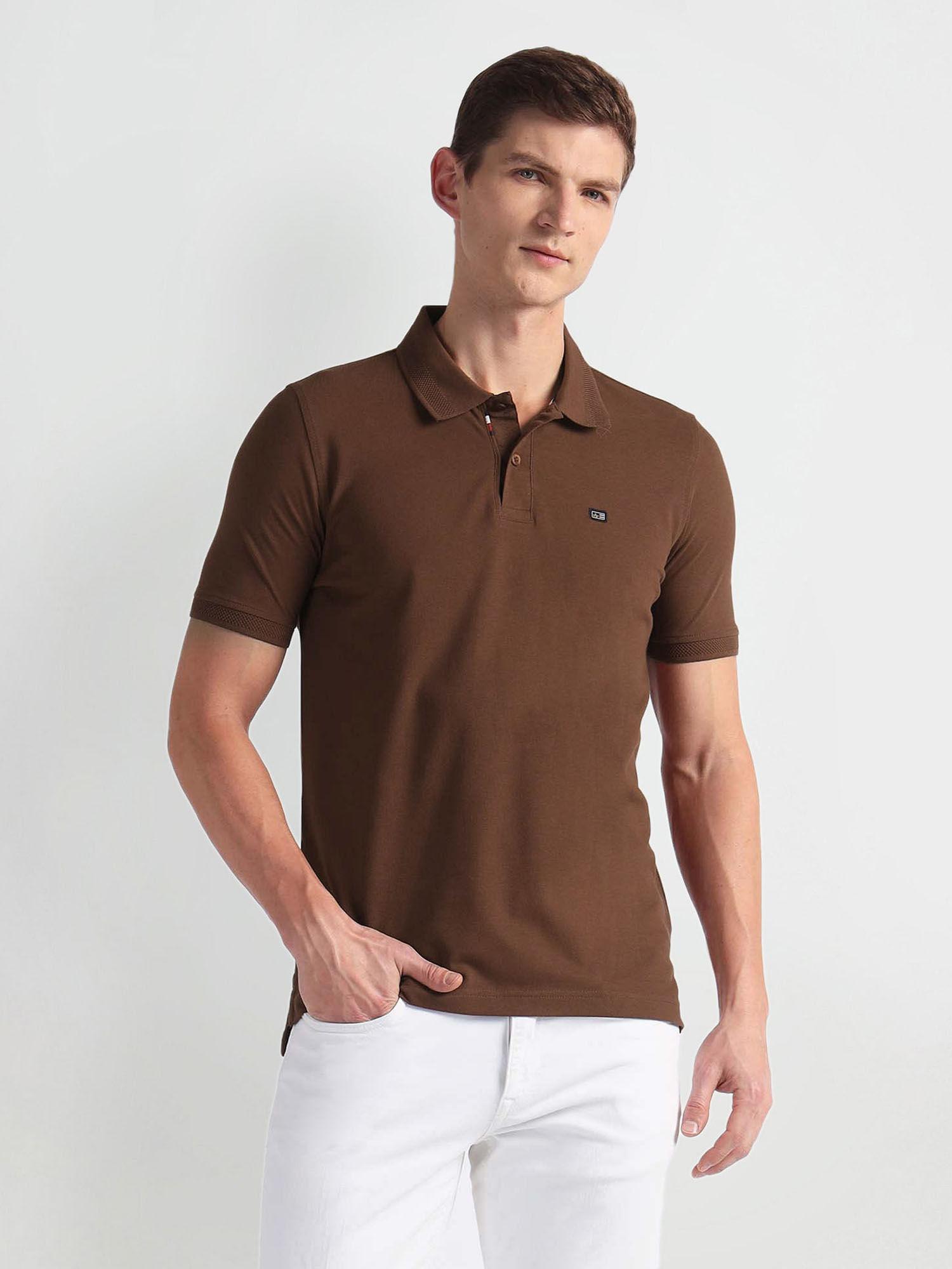 brown solid patterned collar polo t-shirt