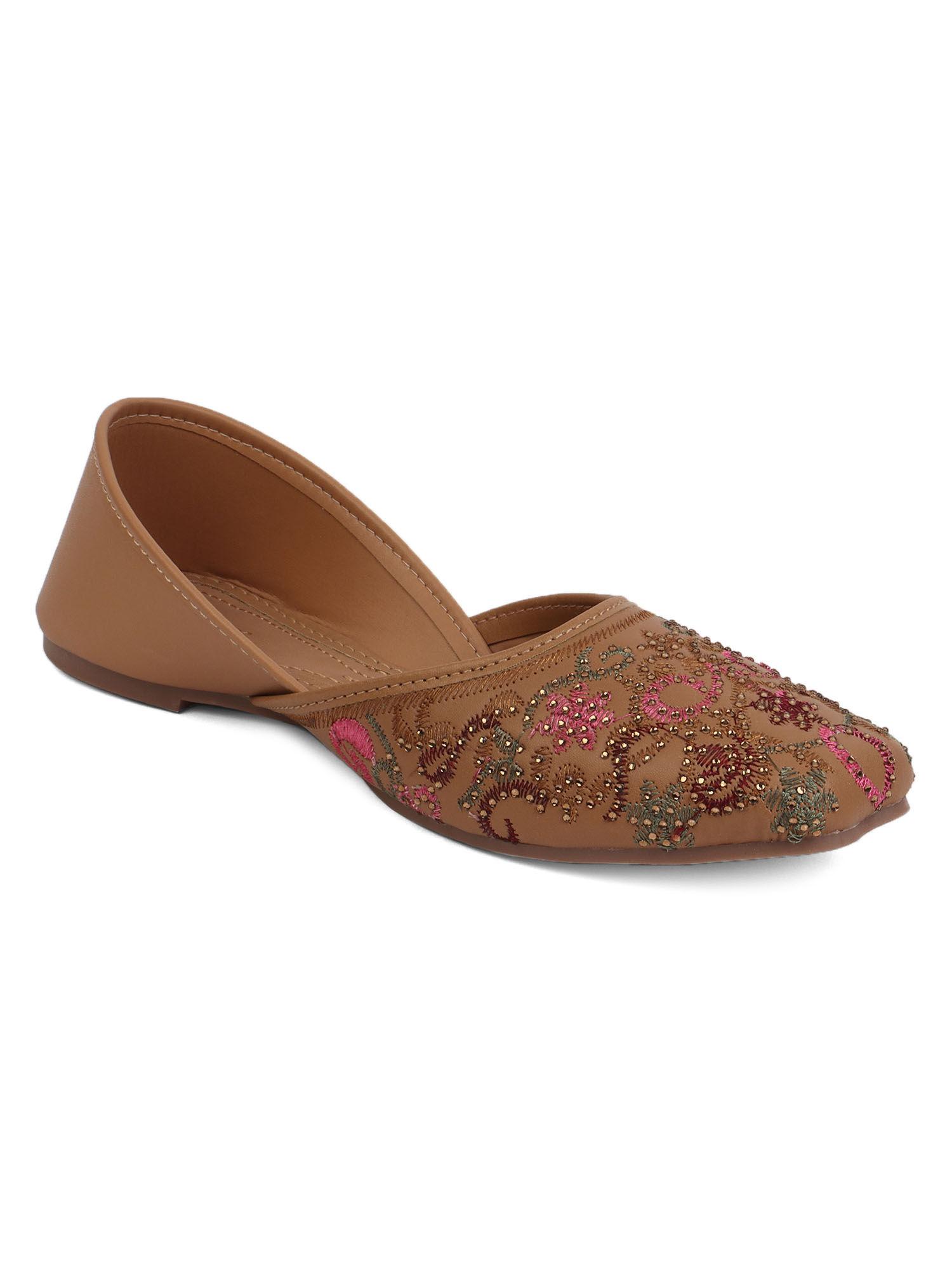 brown women embroidered juttis