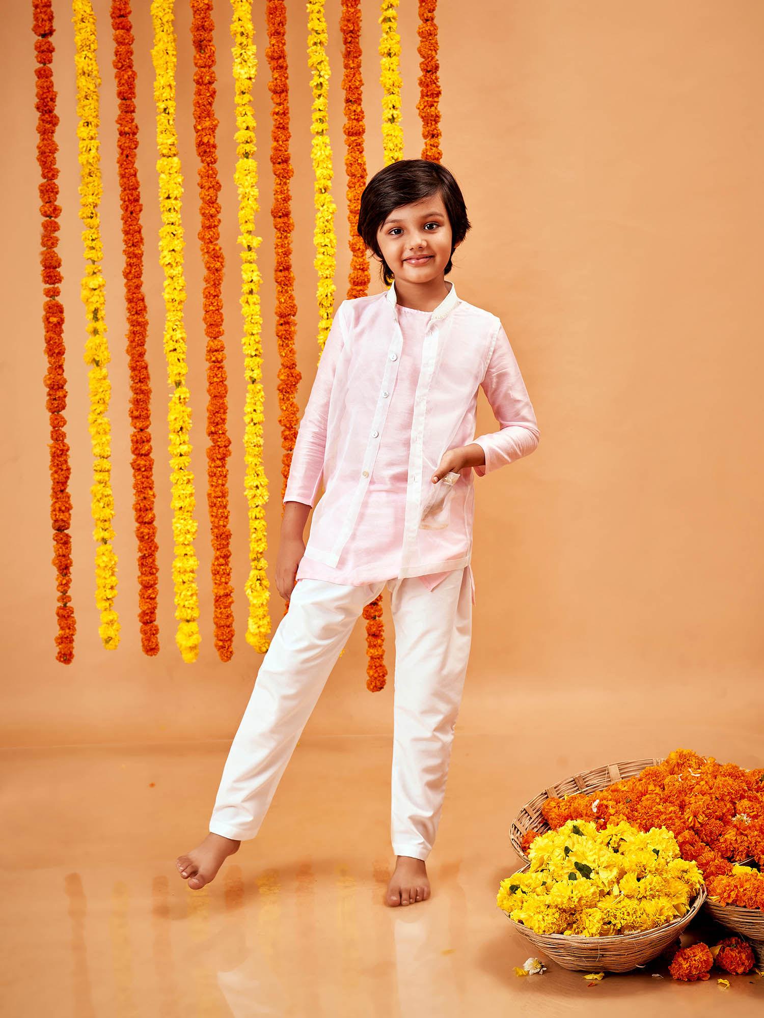 bubble pink kurta pyjama with pee a boo bandi (set of 3)